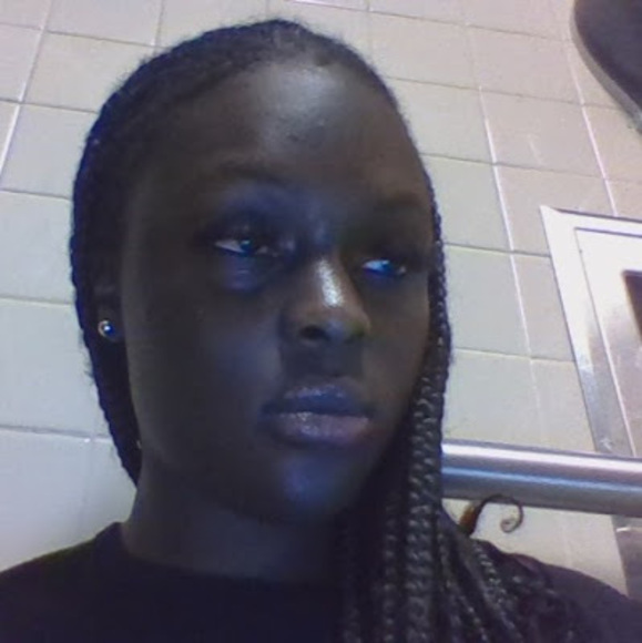 Meet your Posher, Pricillia - Picture 1 of 1